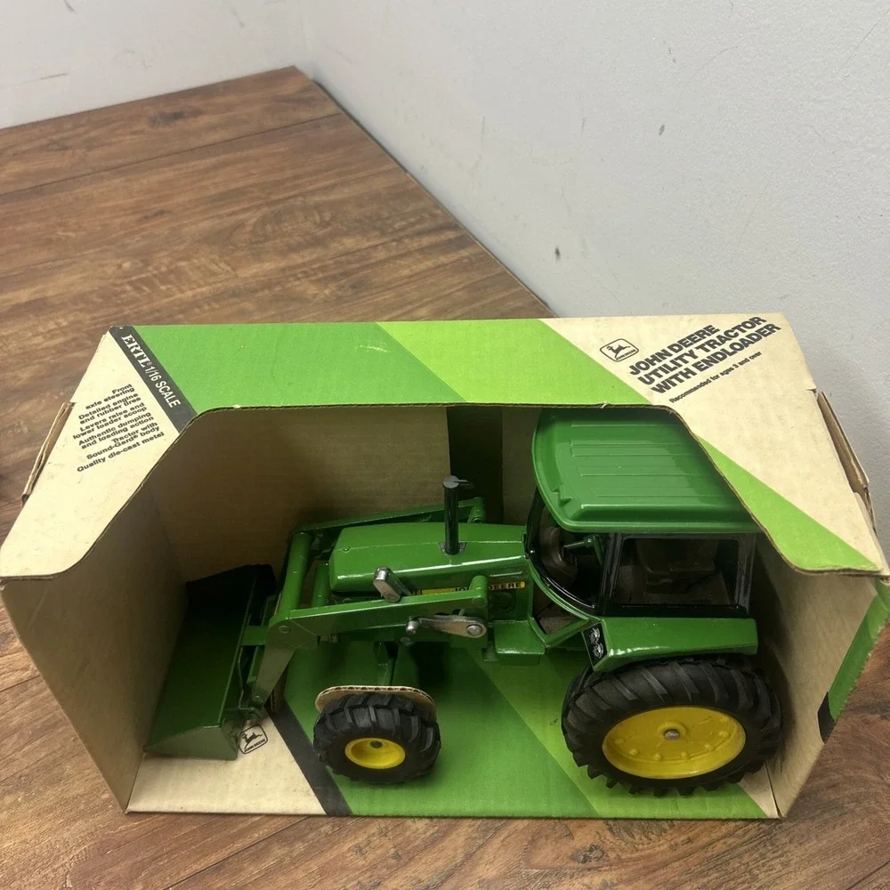 New Ertl‎ John Deere 2550 Utility MFD W/End Loader Tractor #503 Die-Cast 1/16